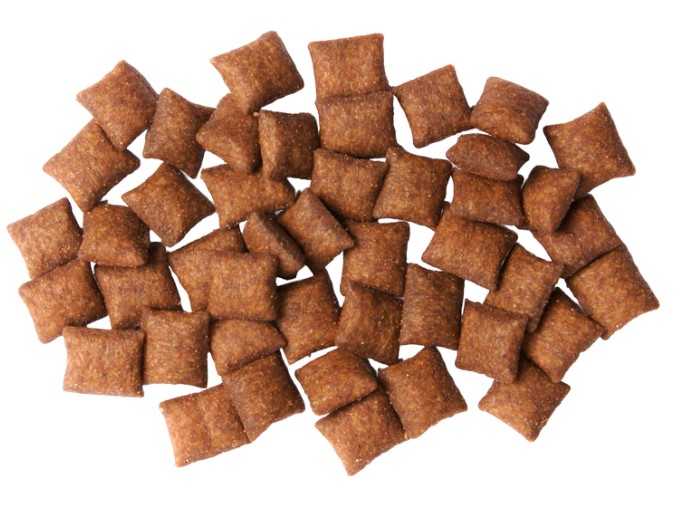 Лакомство Мнямс Хрустящие подушечки для стерилизованных кошек с цыпленком и клюквой Профилактика МКБ