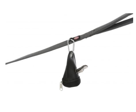 Контейнер с карабином для уборочных пакетов TRIXIE 1 рулон по 20 пакетов (22853)