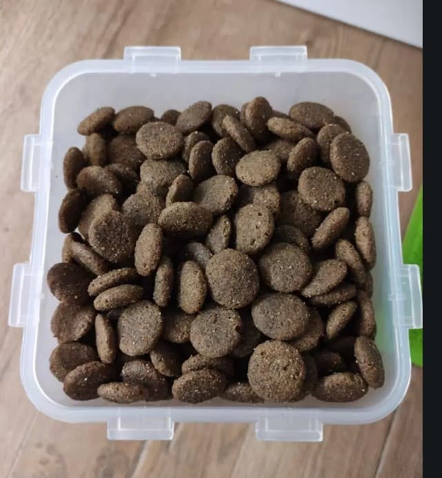 Каталог Еда для собак крупных пород Vivere Dog Adult Maxi (буйвол) 