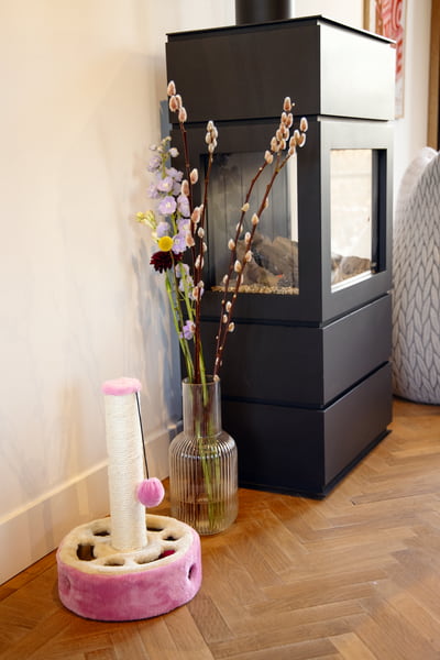 Когтеточка-столбик с тайником Beeztees   для кошек плюс игрушка