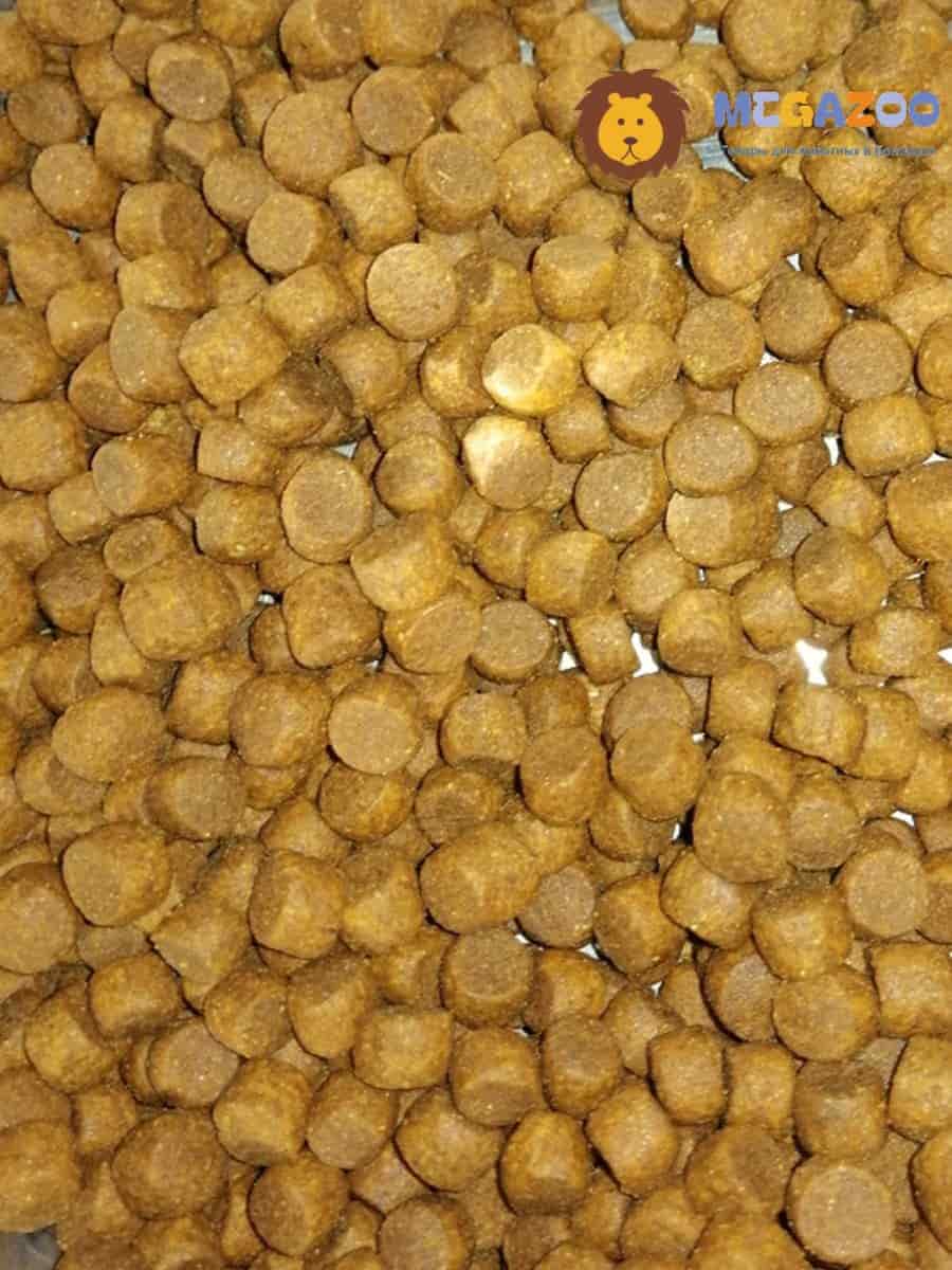 Еда для щенков малых и средних пород и кормящих сук ProBalance Immuno Puppies Small & Medium