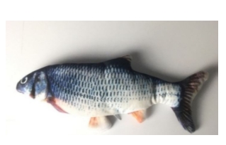 Игрушка для котов с дергающимся хвостом FANCY PETS "Карп" 27 см (624)